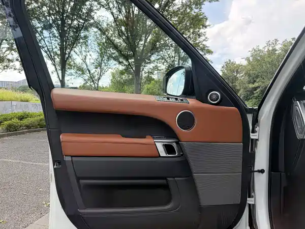 Land Rover Range Rover Sport 2014