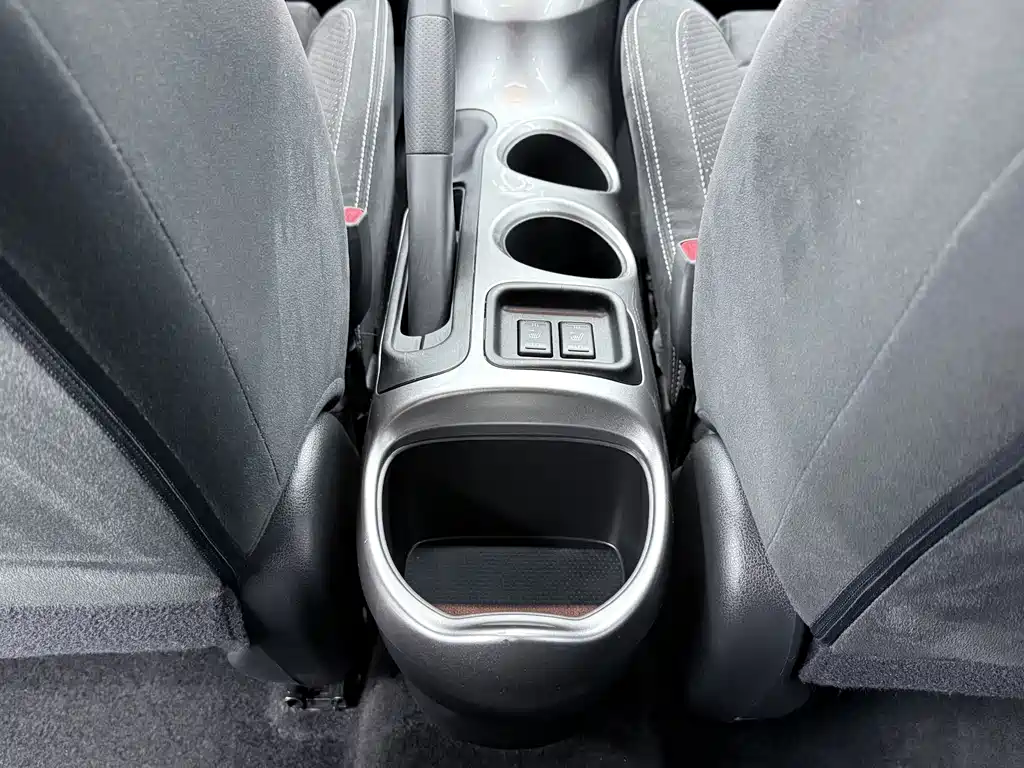 Infiniti ESQ 2018 — фото 11