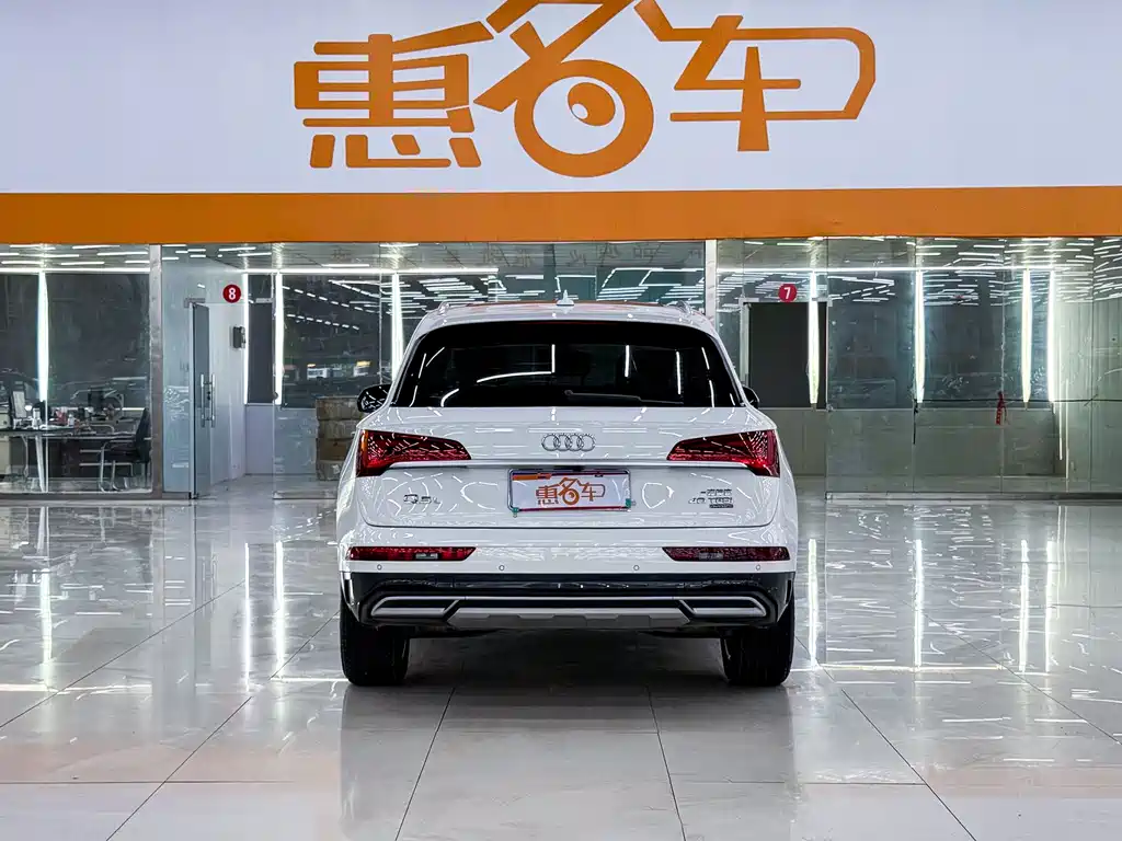 Audi Q5L 2023 — фото 24