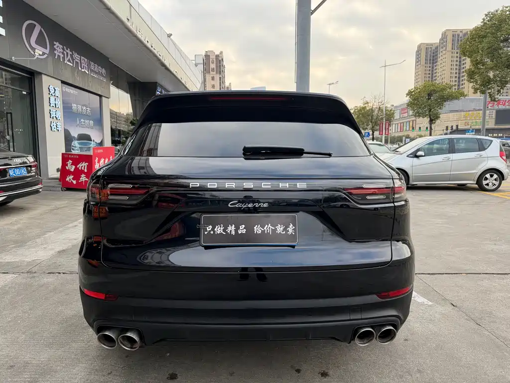 Porsche Cayenne 2018 — фото 15