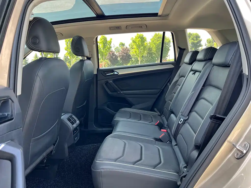 Volkswagen Tiguan L 2017 — фото 11