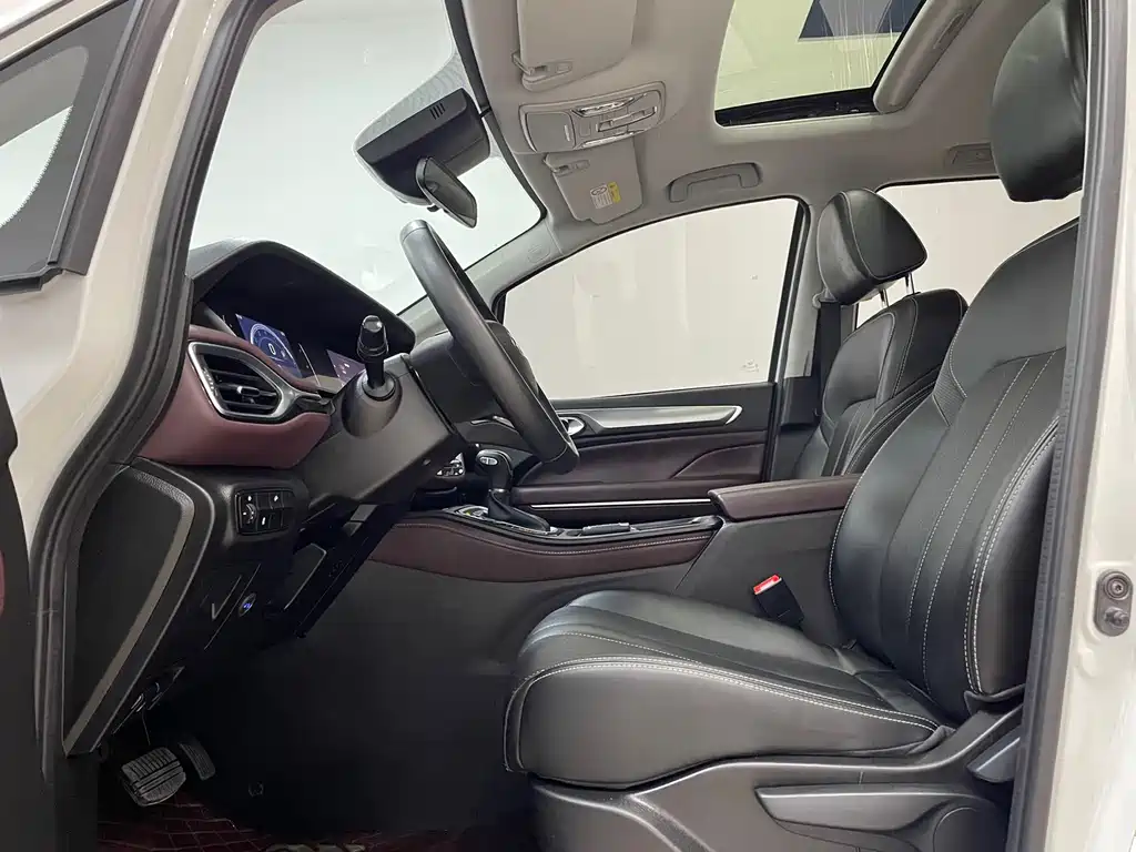 GAC Trumpchi M6 2022 — фото 10