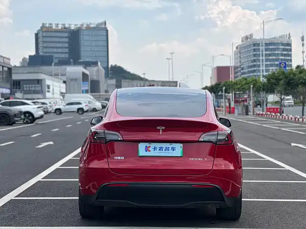 Tesla Model Y 2023