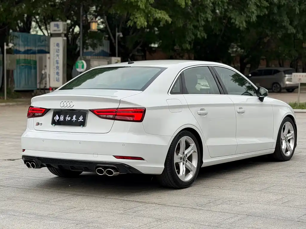 Audi A3 2019 — фото 17