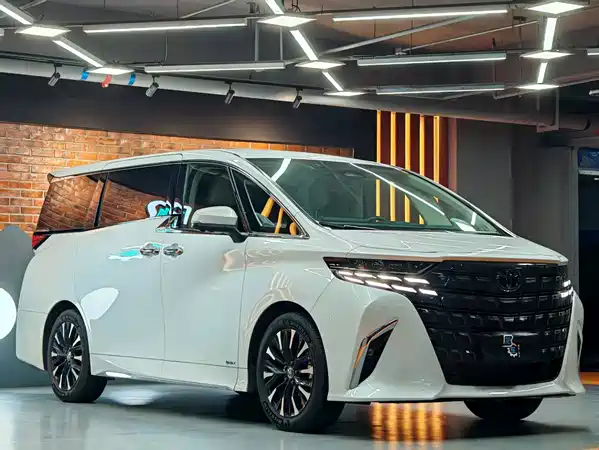 Toyota Alphard 2025