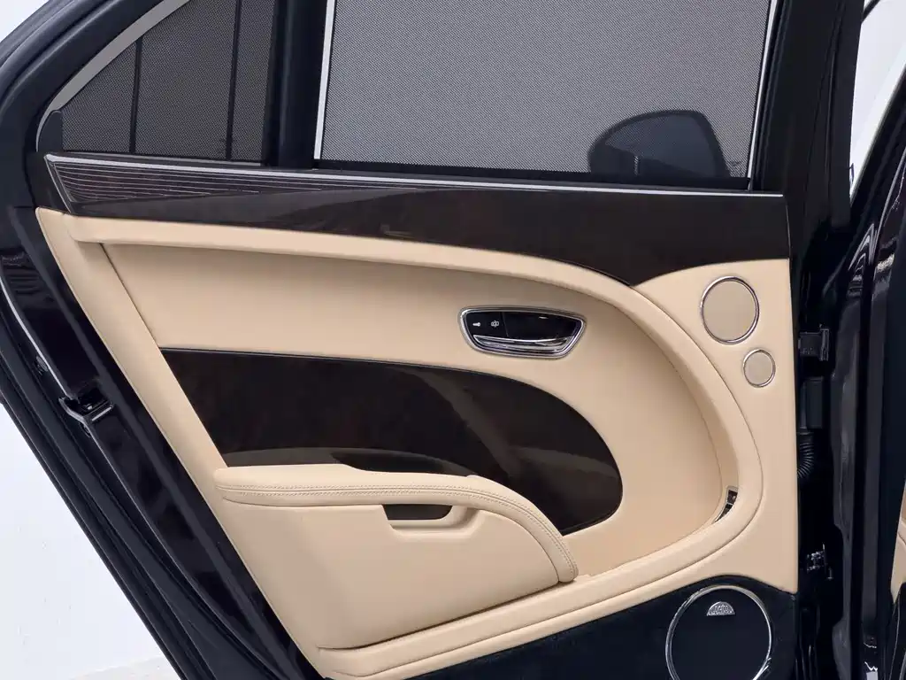 Bentley Mulsanne 2014 — фото 24