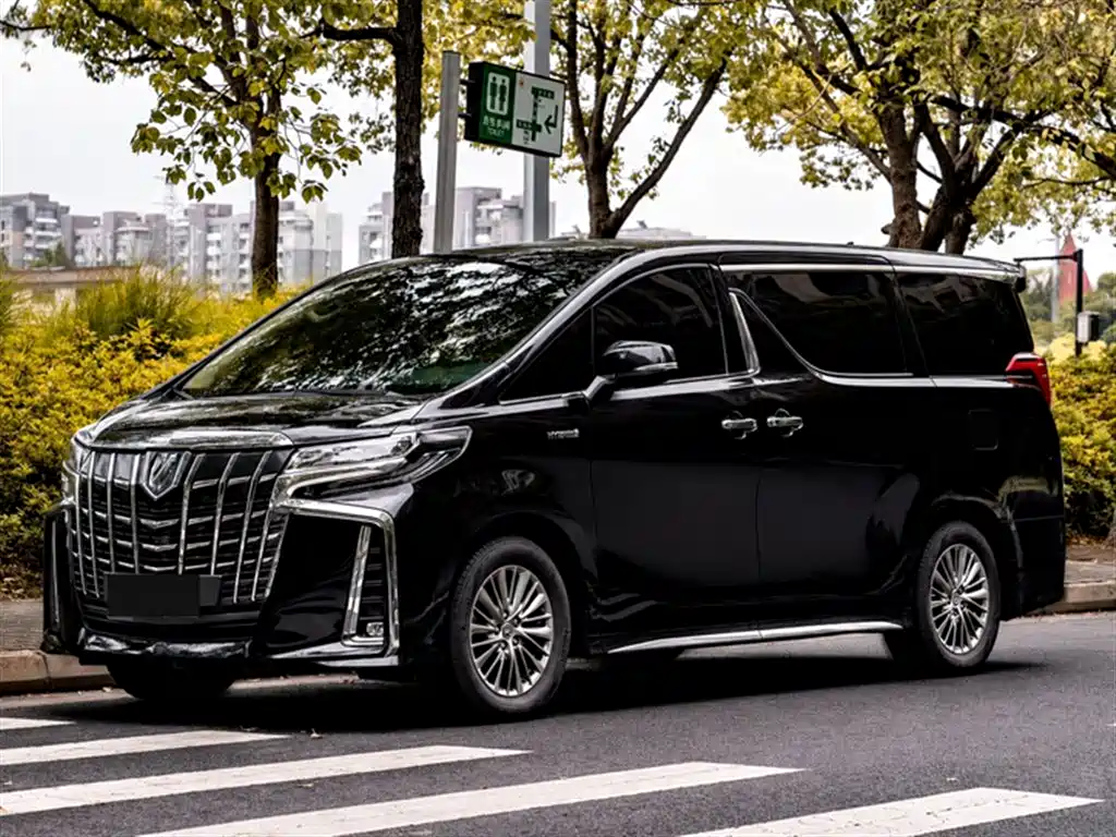 Toyota Alphard 2022 — фото 1