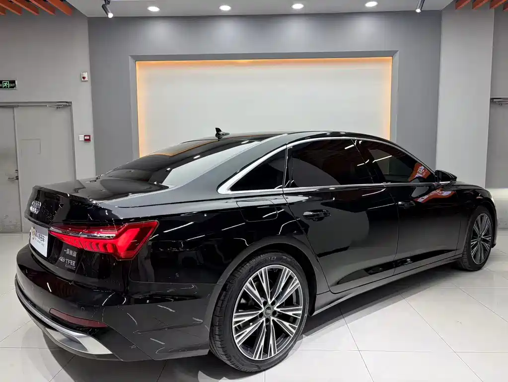 Audi A6L 2023 — фото 4