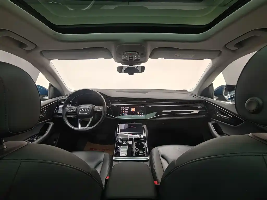 Audi Q8 2021 — фото 16