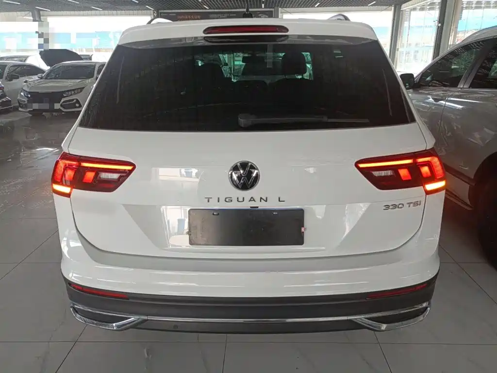 Volkswagen Tiguan L 2023 — фото 6