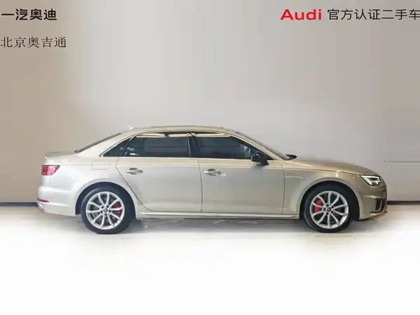 Audi A4L 2019