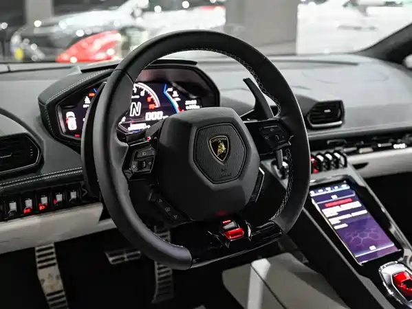 Lamborghini Huracan 2021