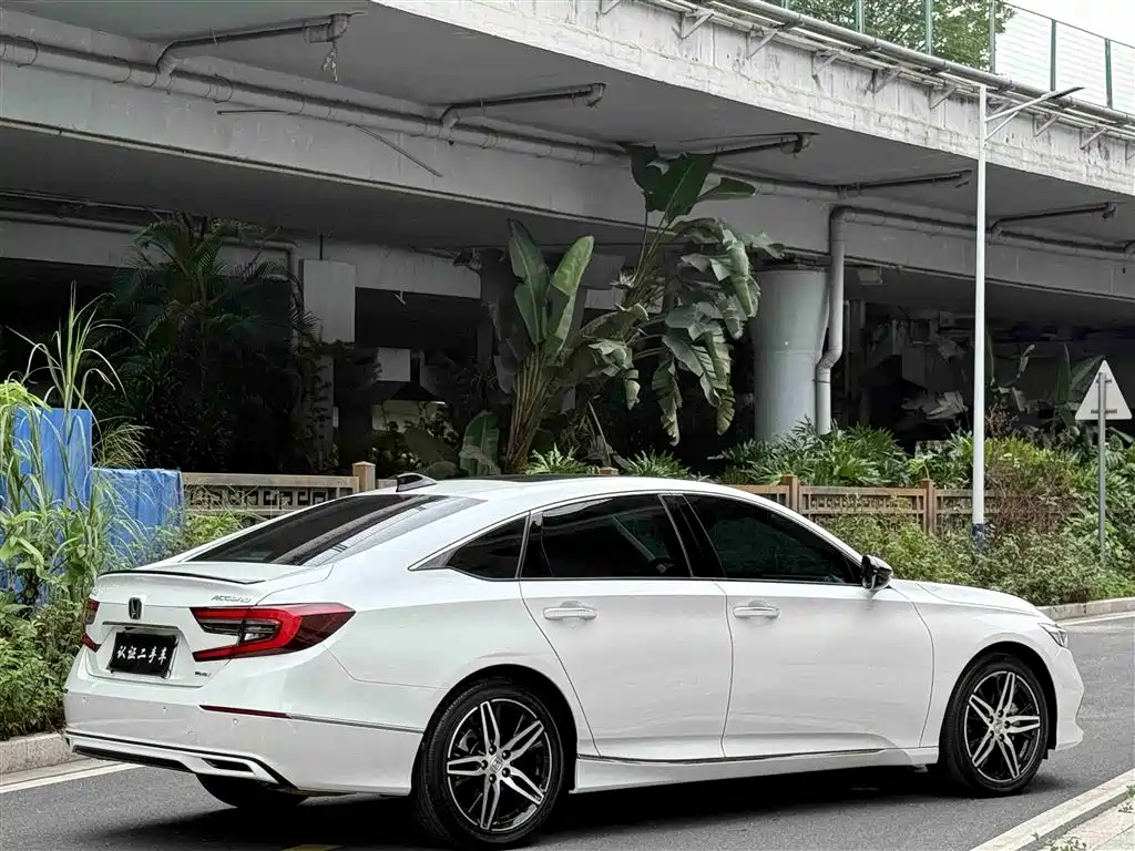 Honda Accord 2023 — фото 24