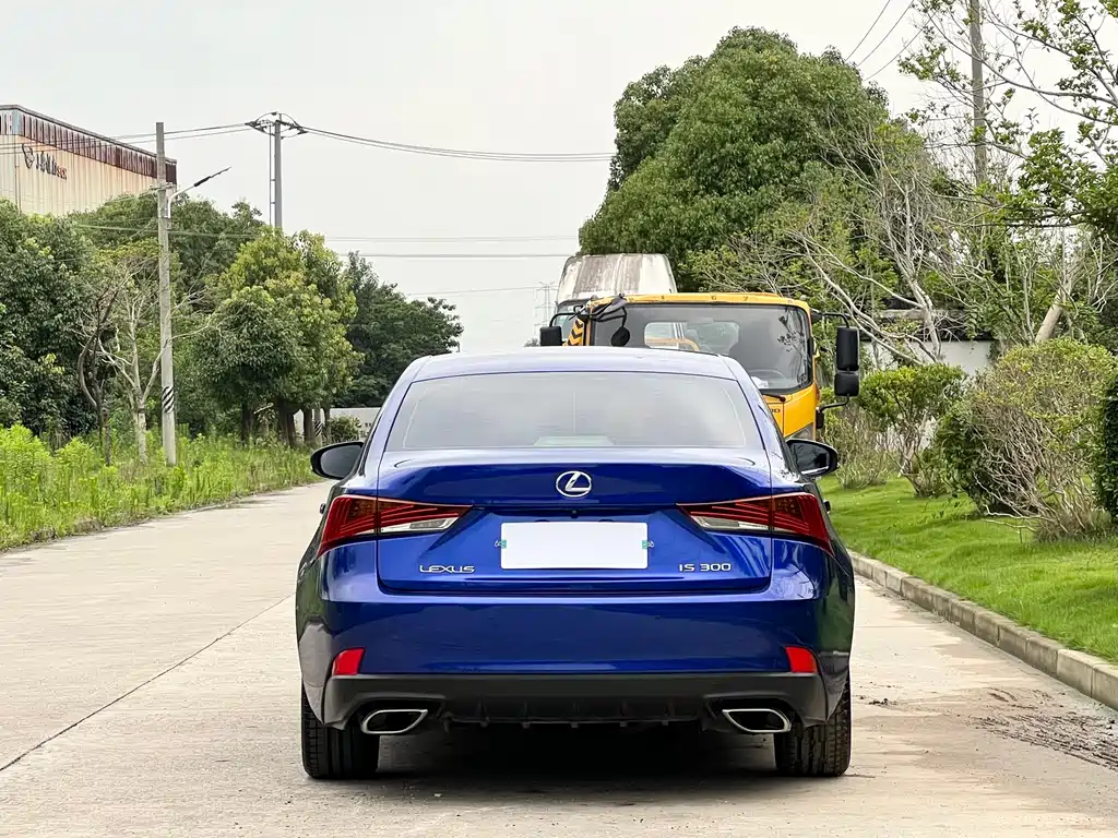 Lexus IS 2018