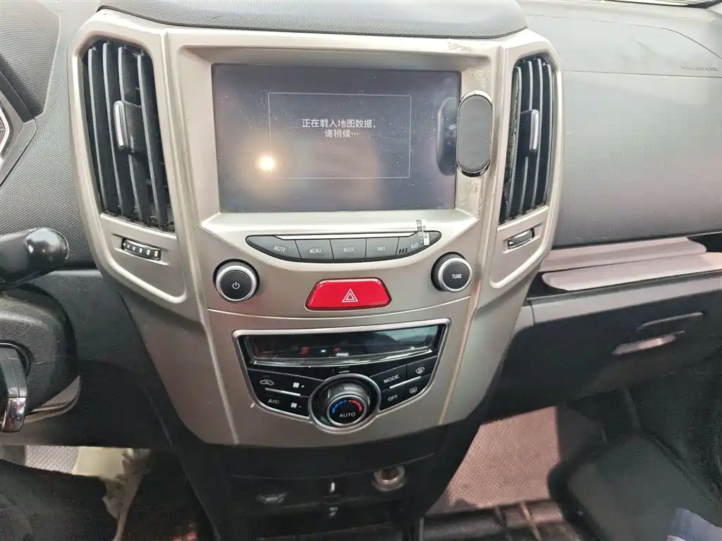 Haval H1 2016 — фото 6