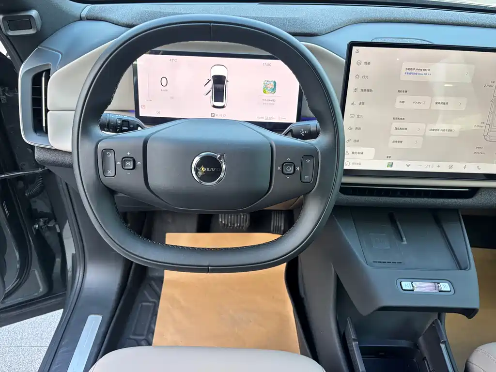 Volvo XC70 Plug-In Hybrid 2025 — фото 8