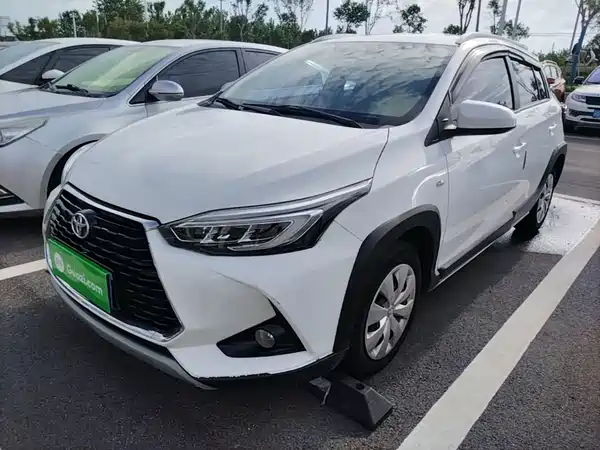 Toyota Yaris L 2023