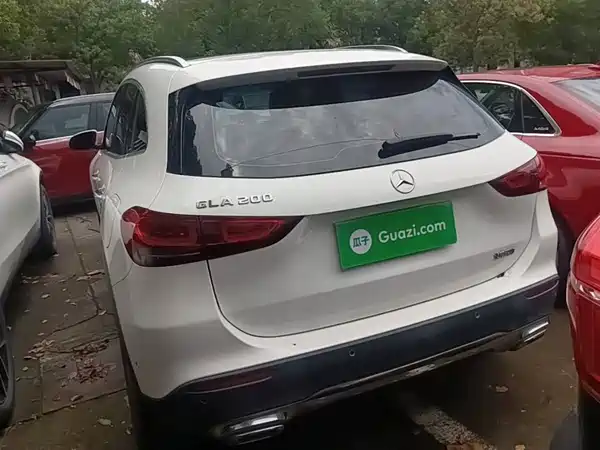 Mercedes-Benz GLA 2021