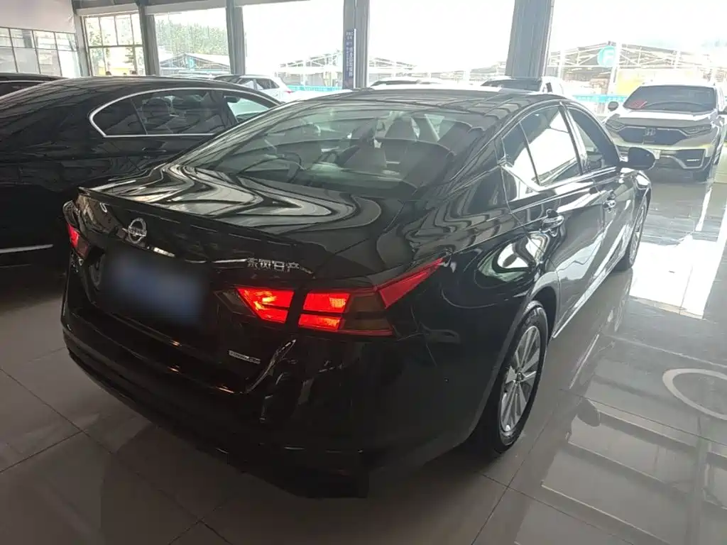 Nissan Teana 2020