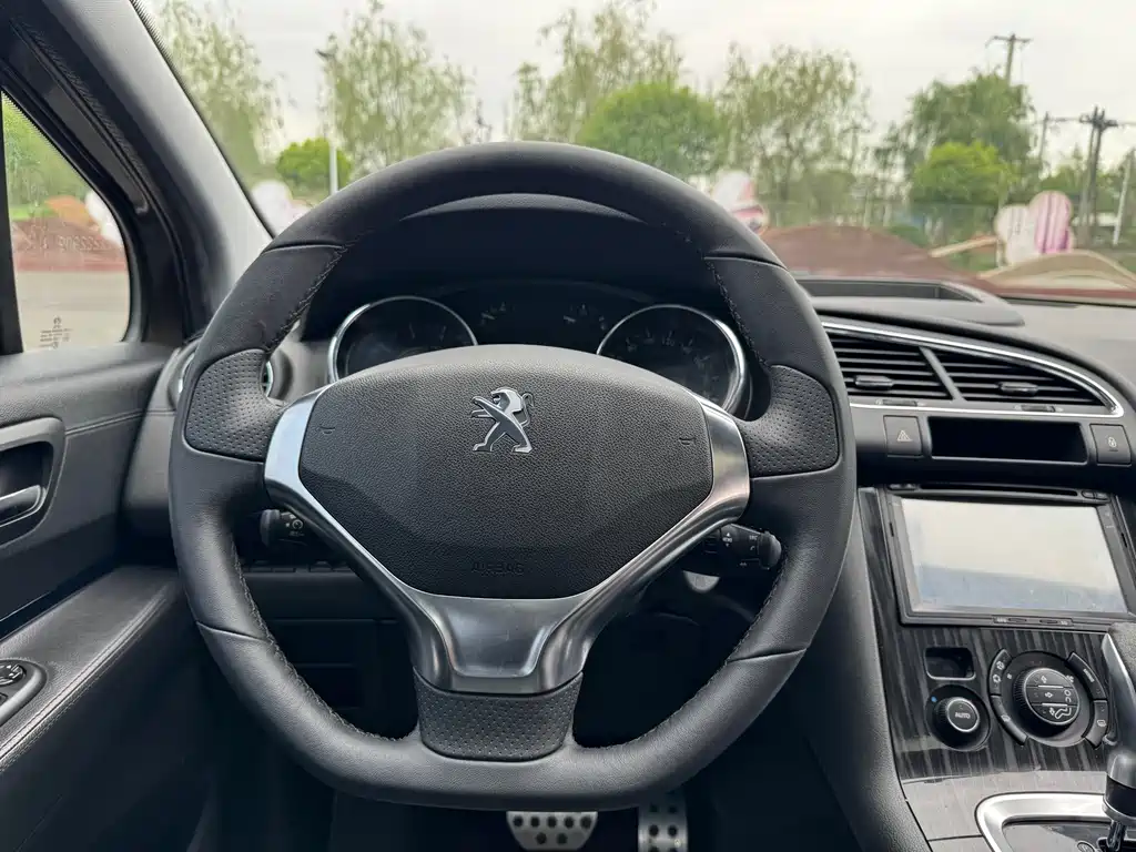 Peugeot 3008 2014 — фото 16