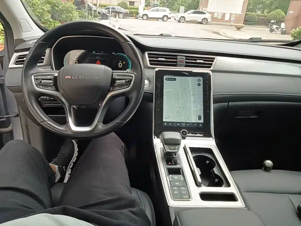 Roewe RX5 New Energy 2020 — фото 10