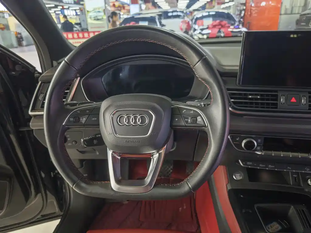 Audi Q5L 2023 — фото 15