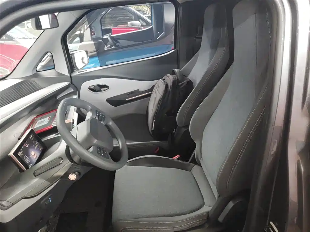Wuling Nano EV 2022 — фото 17