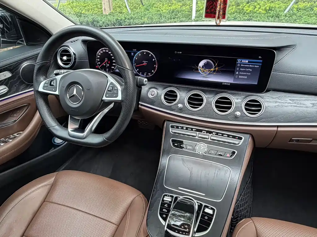 Mercedes-Benz E-Class 2018 — фото 12