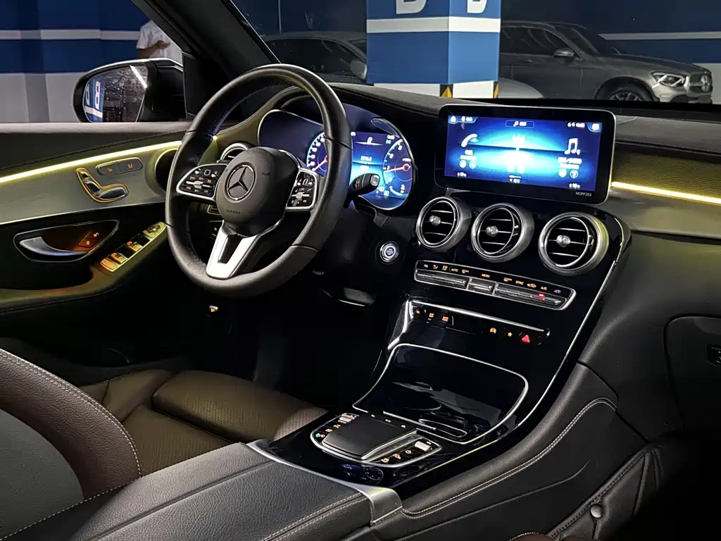 Mercedes-Benz GLC 2020 — фото 11