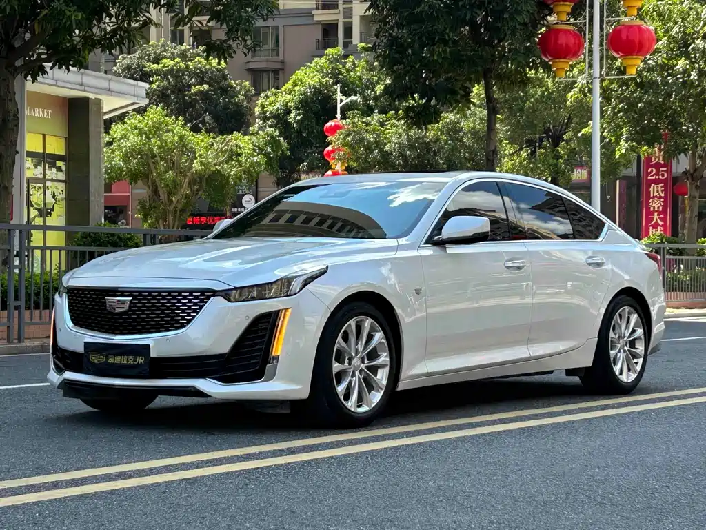 Cadillac CT5 2023 — фото 1