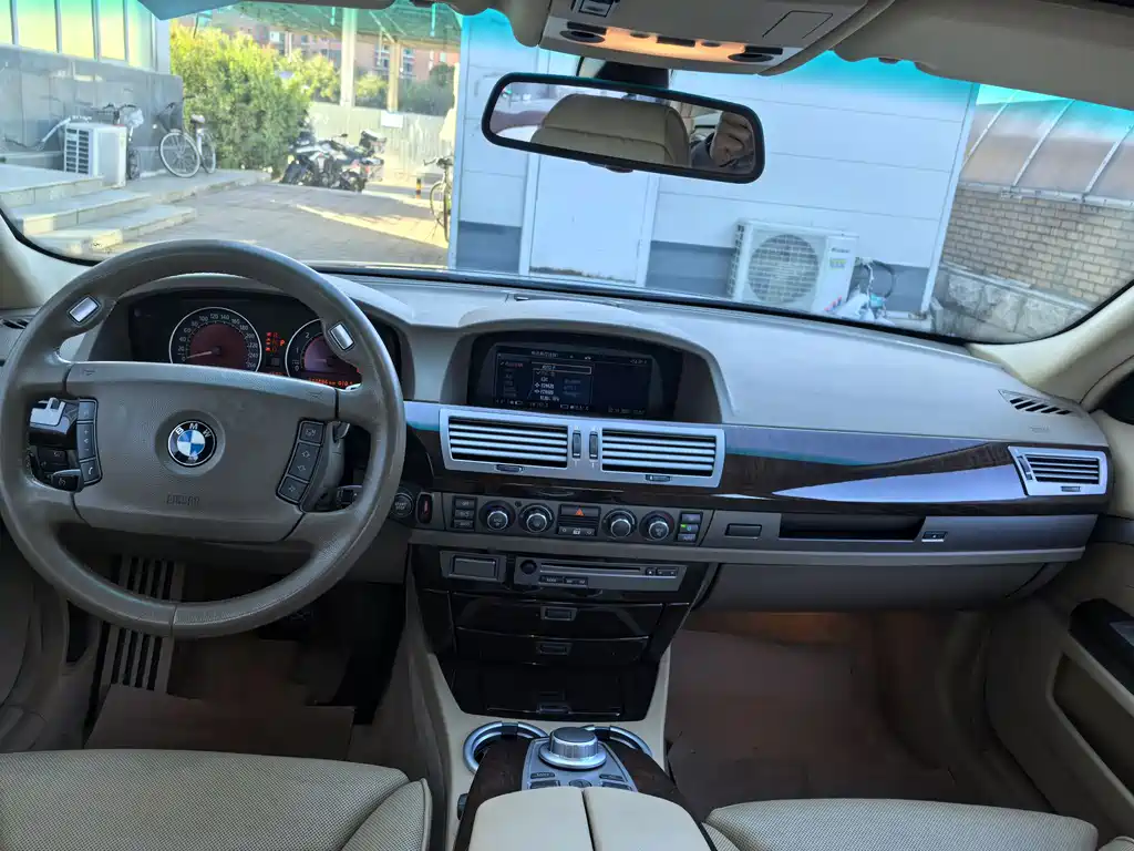 BMW 7 Series 2008 — фото 13