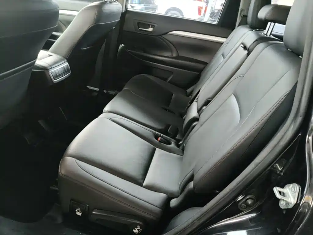 Toyota Highlander 2019 — фото 17