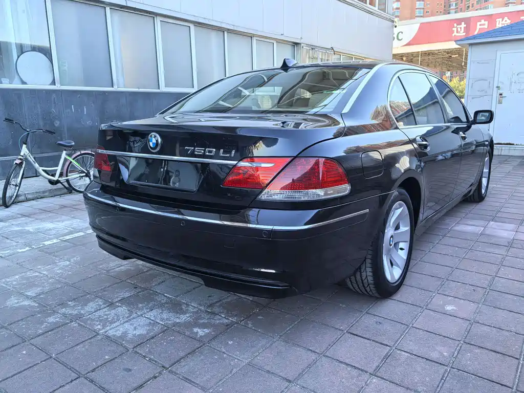 BMW 7 Series 2008 — фото 17
