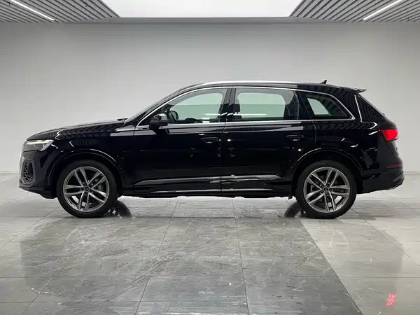 Audi Q7 2025
