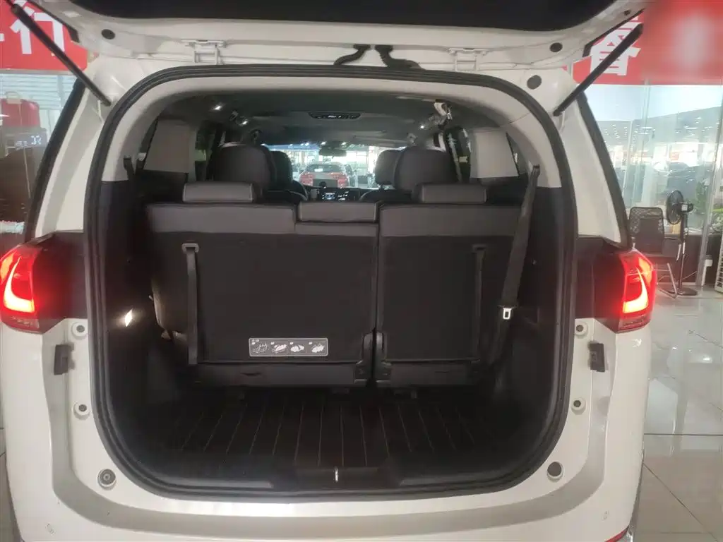 GAC Motor Trumpchi M8 2022 — фото 15