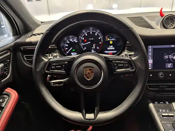 Porsche Macan 2023