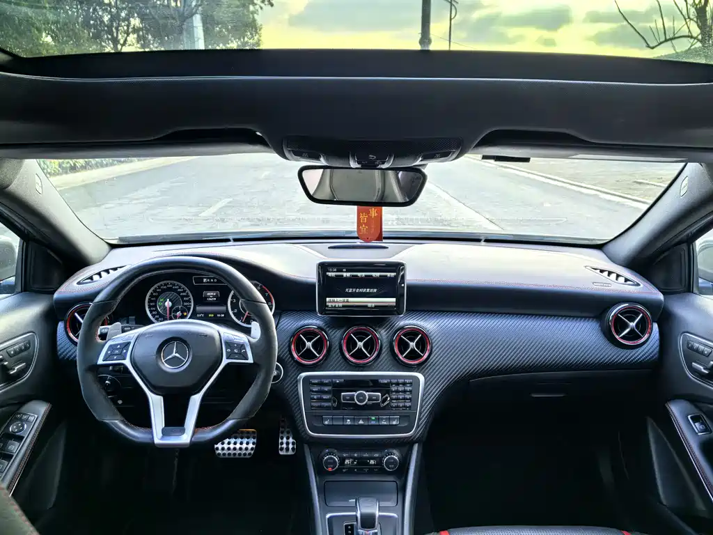 Mercedes-Benz A-Class AMG 2015 — фото 7