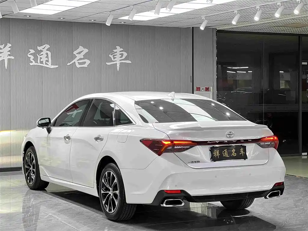 Toyota Avalon 2023