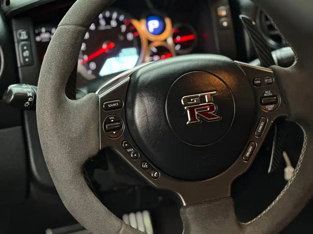 Nissan GT-R 2012 — фото 3