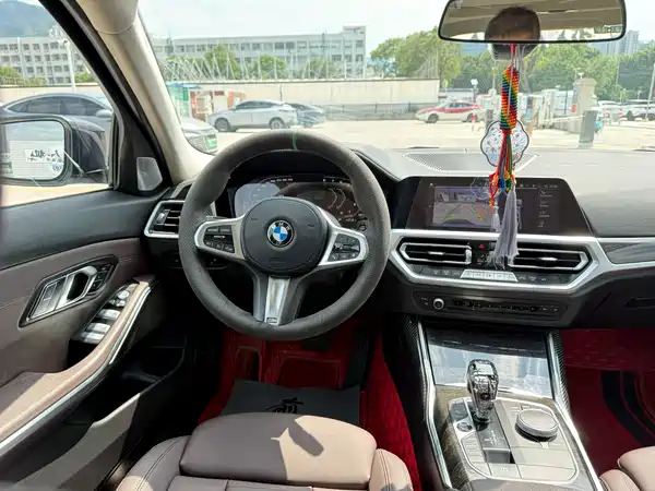 BMW 3 Series 2021