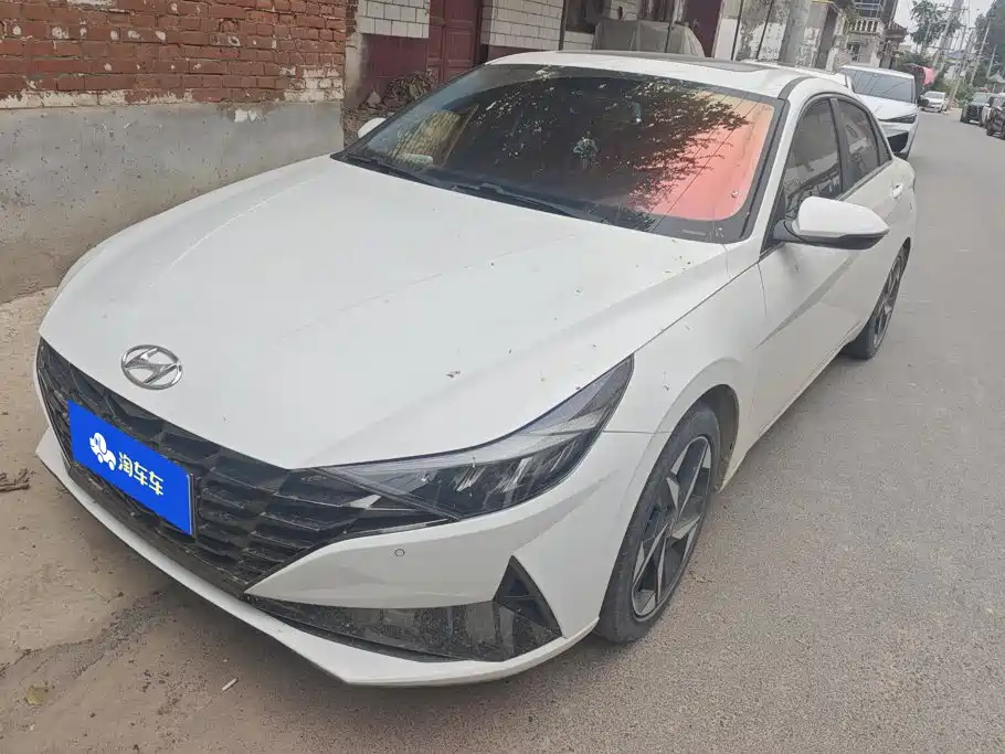 Hyundai Elantra 2021 — фото 1