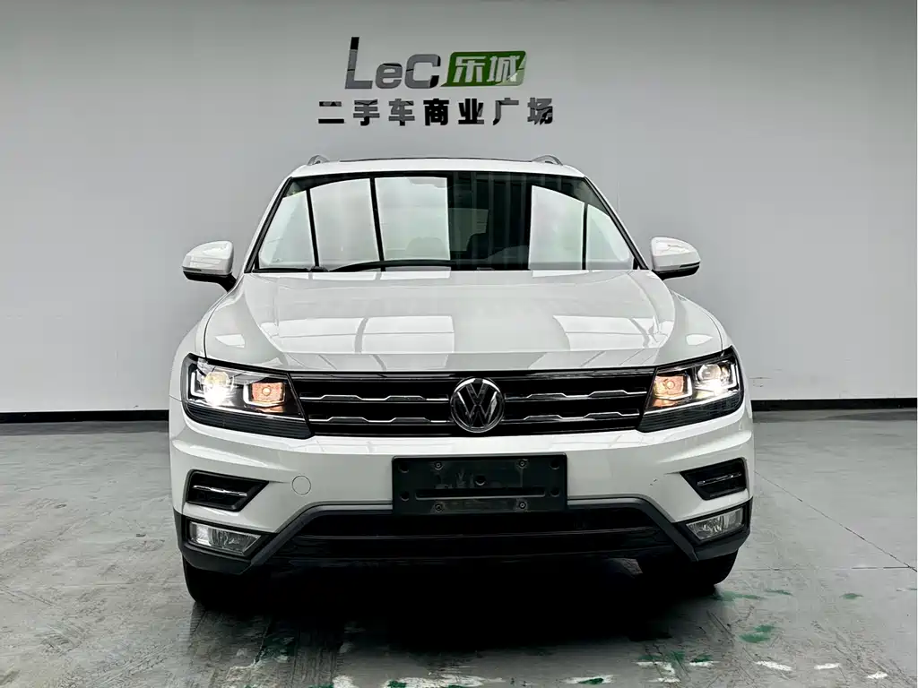 Volkswagen Tiguan L 2020 — фото 2