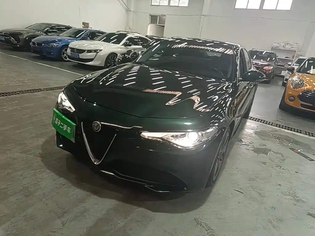 Alfa Romeo Giulia 2022 — фото 2
