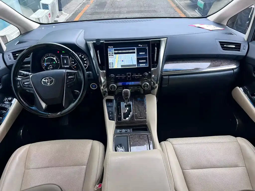 Toyota Alphard 2020 — фото 15