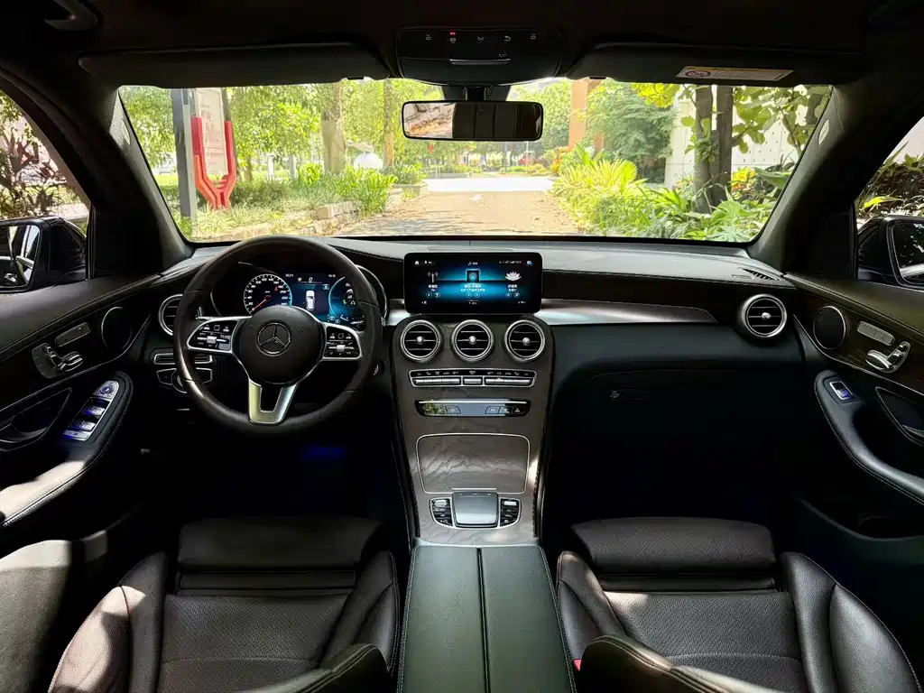 Mercedes-Benz GLC 2021