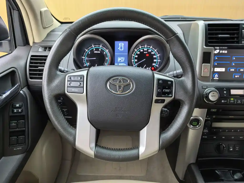 Toyota Prado 2013 — фото 14