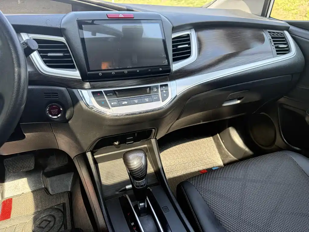 Honda Jade 2016 — фото 10