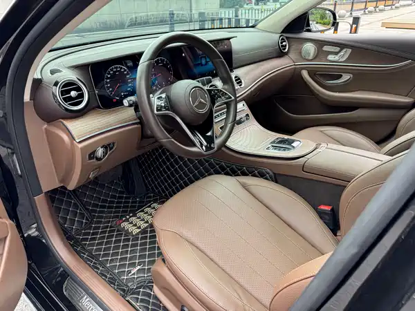 Mercedes-Benz E-Class 2023