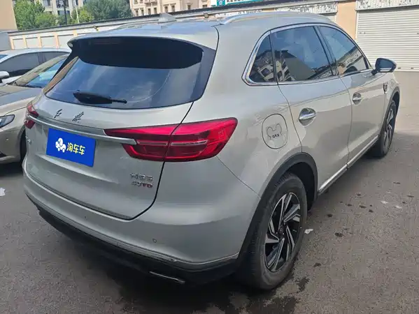 Hongqi HS5 2022