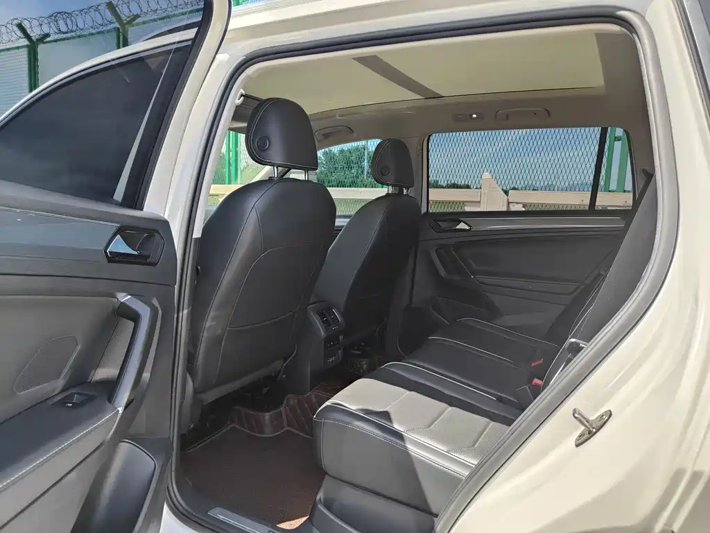 Volkswagen Tiguan L 2019 — фото 8